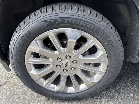 Used 2022 Ford F150 Limited AWD/4WD image 11