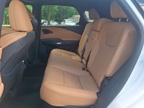 Used 2025 Lexus RX 350 Premium w/ Accessory Package AWD/4WD image 10