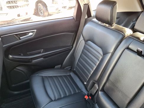 Certified 2022 Ford Edge SEL w/ Convenience Package image 18