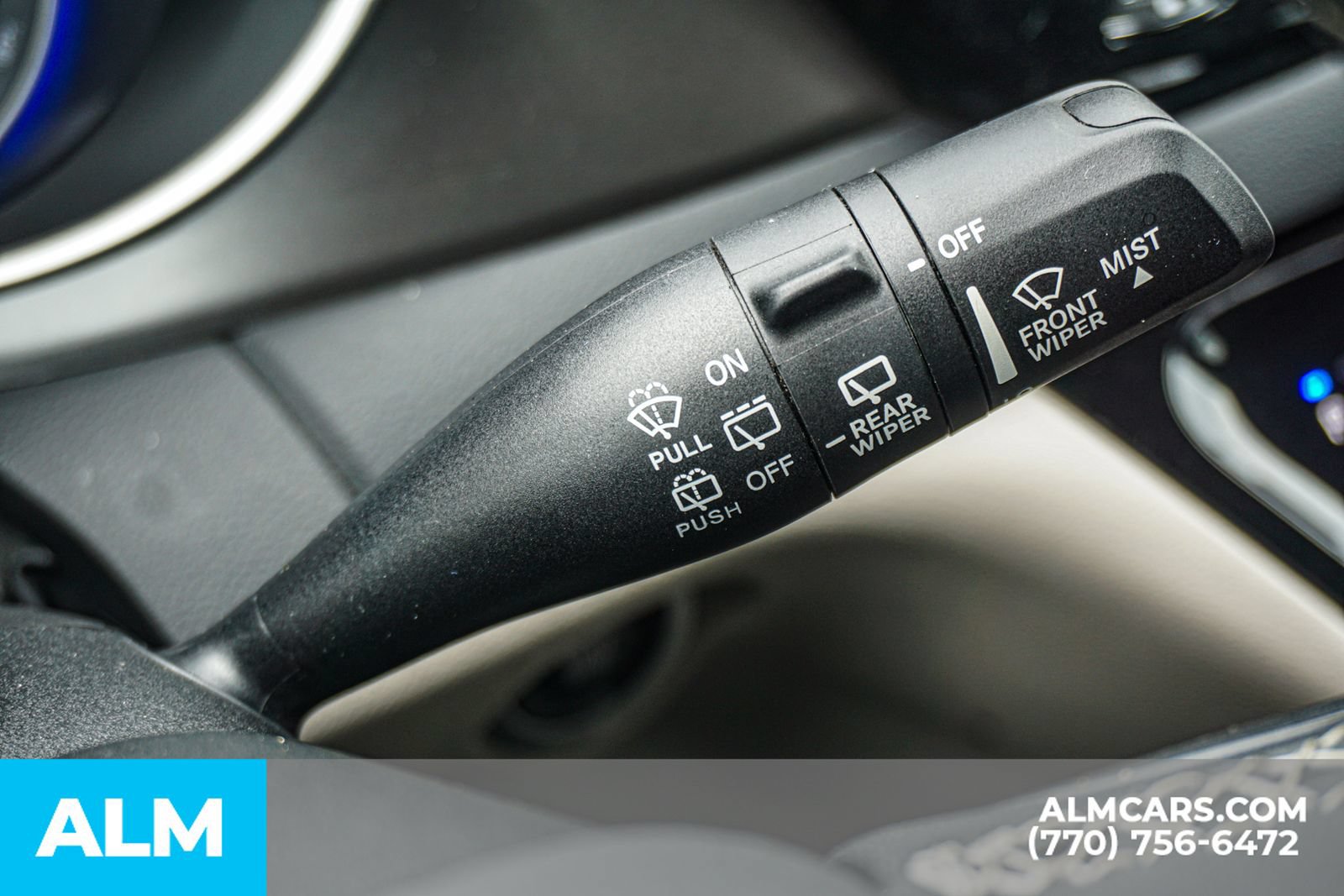 Used 2023 Chrysler Pacifica Touring-L FWD image 34