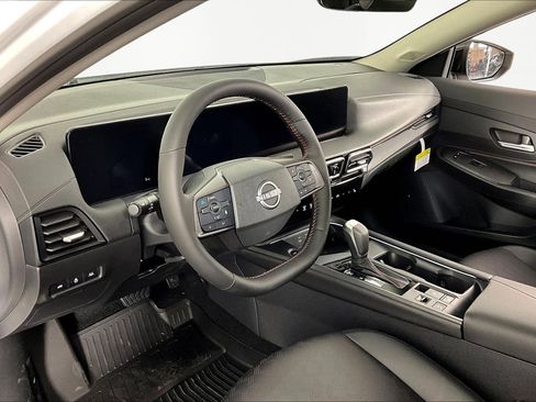 New 2026 Nissan Sentra SR FWD image 16