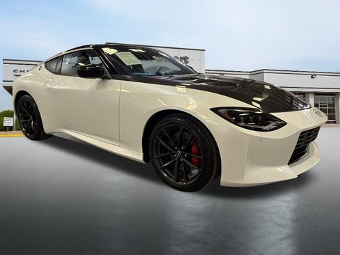 Used 2024 Nissan Z Performance w/ Floor Mat Package image 7