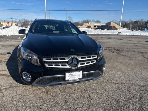 Used 2019 Mercedes-Benz GLA 250 4MATIC image 2
