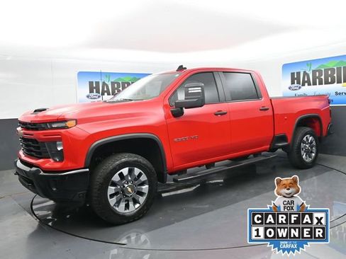 Used 2024 Chevrolet Silverado 2500 Custom w/ Custom Value Package AWD/4WD image 1