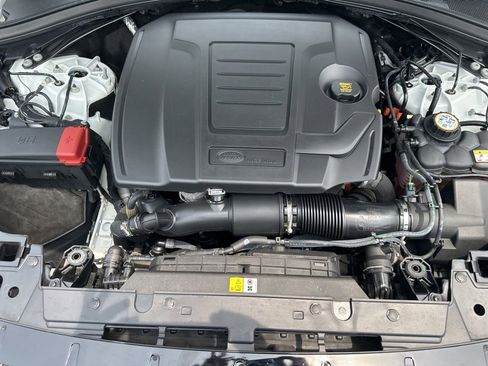 Used 2022 Land Rover Range Rover Velar R-Dynamic S image 21