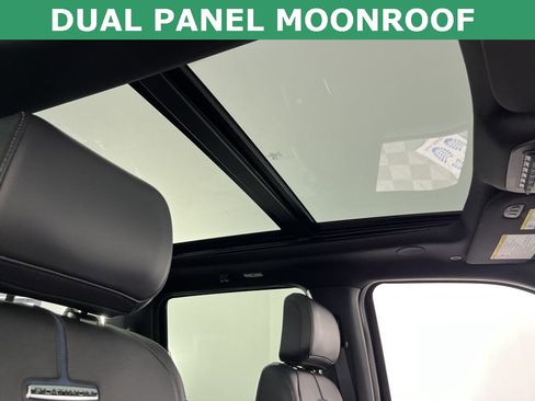 Certified 2025 Ford F350 Platinum image 33