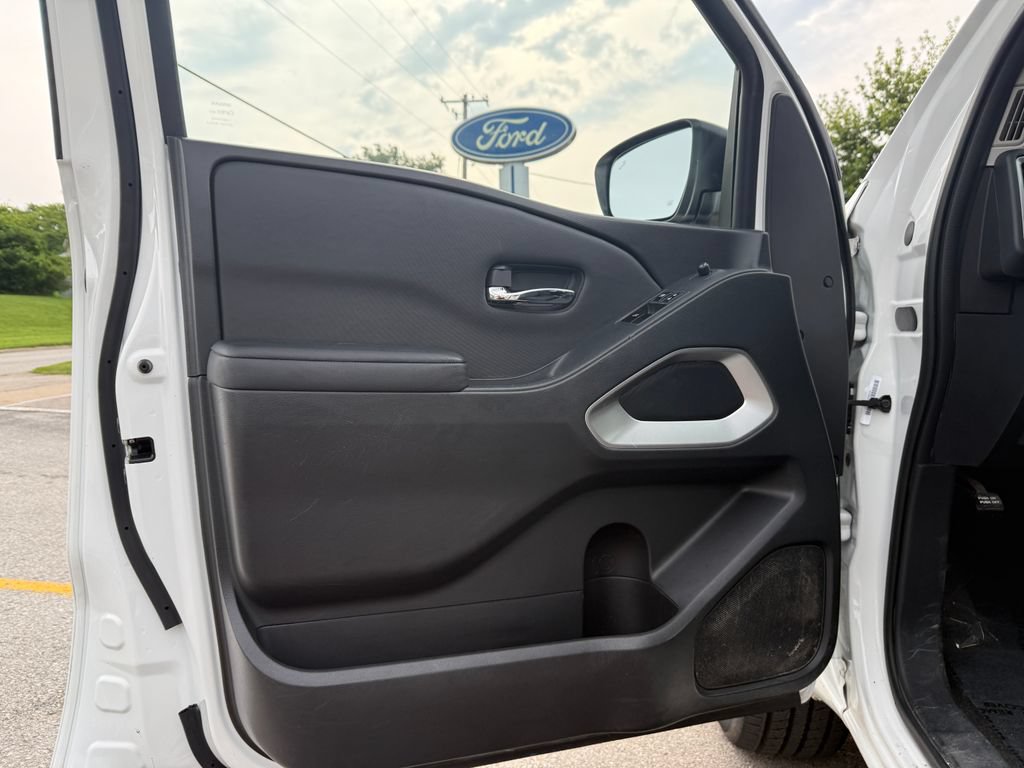 Used 2023 Nissan Frontier SV w/ SV Convenience Package AWD/4WD image 16
