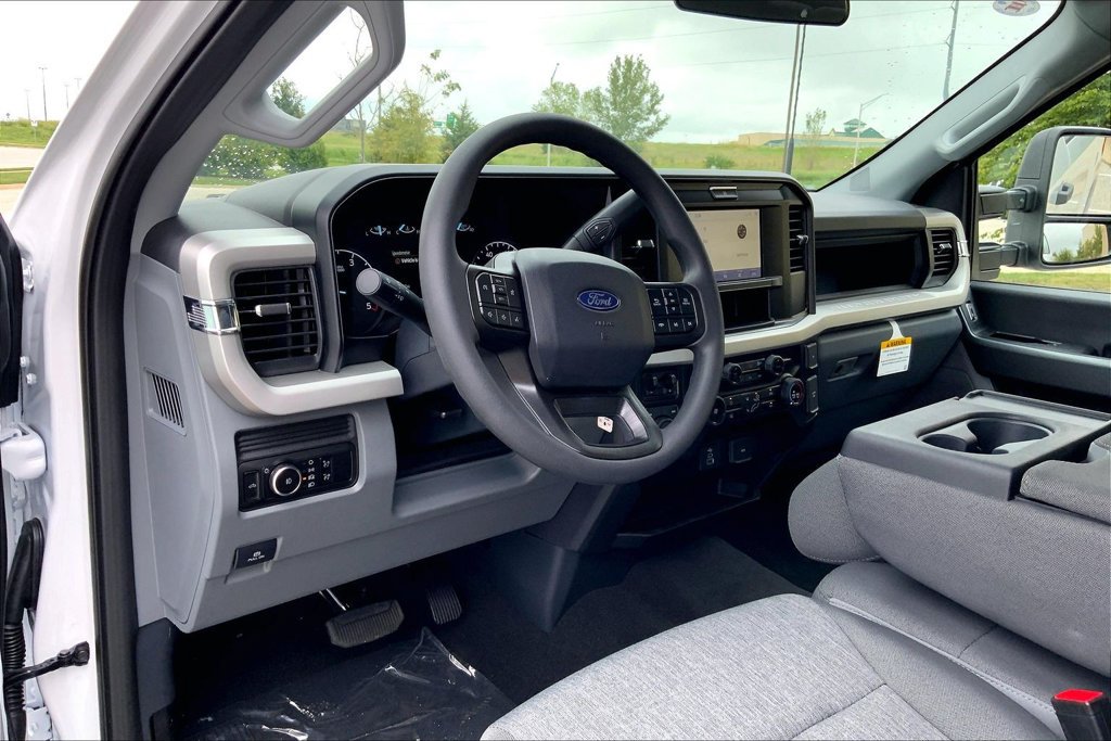 New 2027 Ford F250 XL w/ STX Appearance Package AWD/4WD image 6