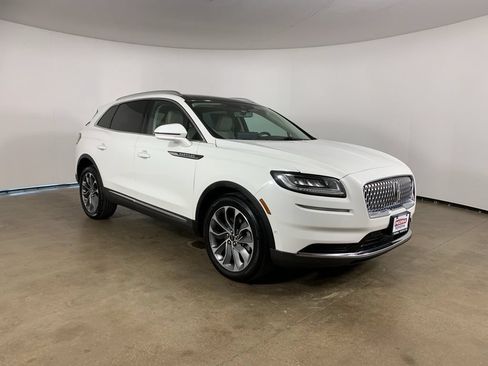Used 2022 Lincoln Nautilus Reserve w/ Equipment Group 201A AWD/4WD image 5