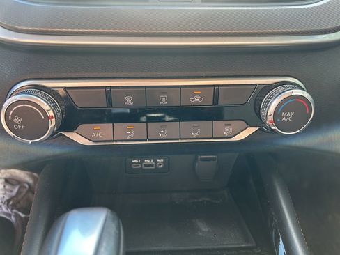 Used 2023 Nissan Altima 2.5 SR FWD image 14