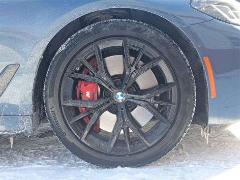 Used 2023 BMW M550i xDrive w/ Executive Package image 30