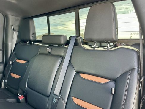 Used 2022 GMC Sierra 2500 AT4 w/ AT4 Premium Plus Package image 30