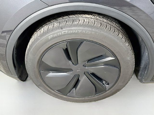 Used 2026 Tesla Model Y AWD image 30