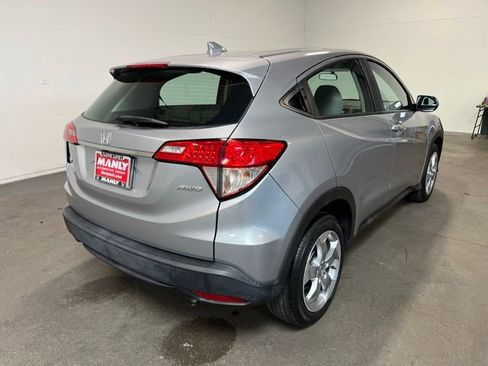 Used 2019 Honda HR-V LX image 3