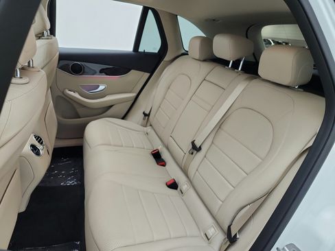 Used 2020 Mercedes-Benz GLC 300 4MATIC image 16