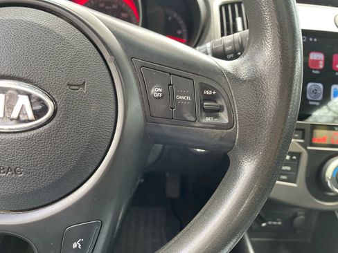 Used 2013 Kia Forte Koup EX w/ Tech Pkg image 17