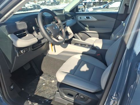 Used 2026 Ford Explorer Active w/ Active Comfort Package image 12