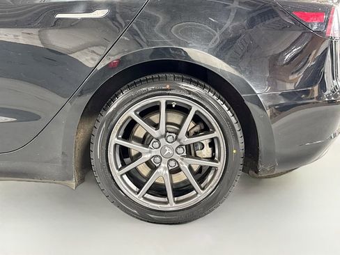 Used 2018 Tesla Model 3 Long Range image 11