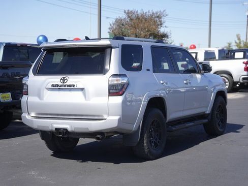 Used 2023 Toyota 4Runner SR5 Premium image 6