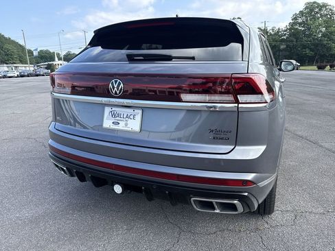 Certified 2024 Volkswagen Atlas Cross Sport SEL Premium R-Line AWD/4WD image 5