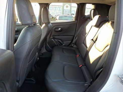 Certified 2022 Jeep Renegade Limited image 12