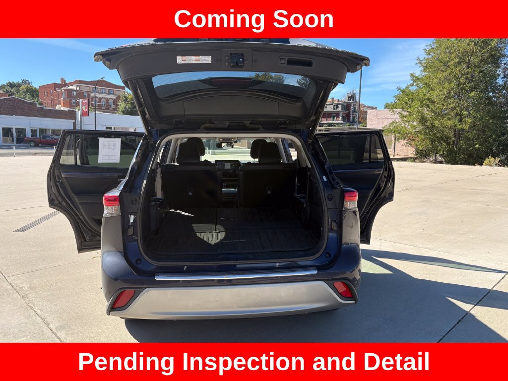 Used 2021 Toyota Highlander Platinum AWD/4WD image 11