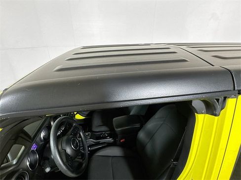 Used 2023 Jeep Wrangler Sport image 19