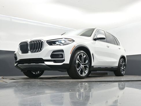 Used 2023 BMW X5 sDrive40i image 40