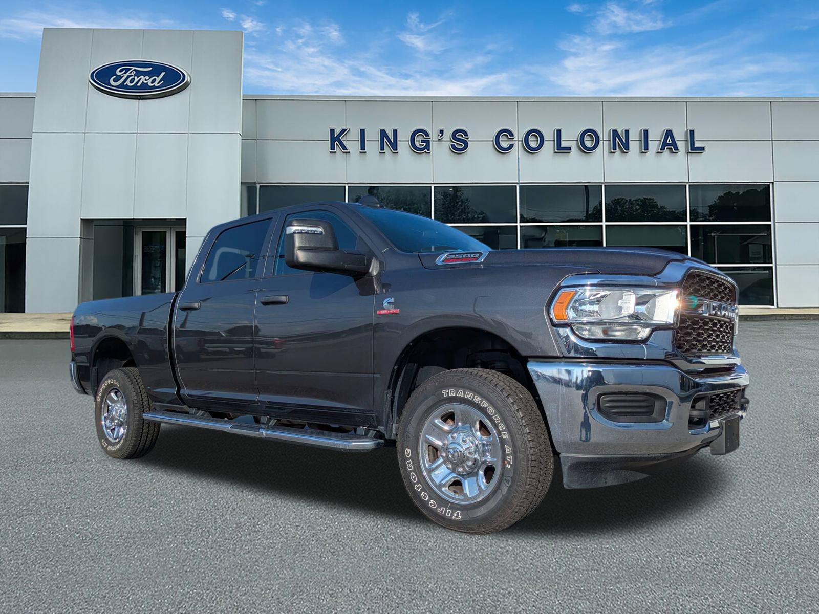 Used 2024 RAM 2500 Tradesman w/ Chrome Appearance Group AWD/4WD image 1