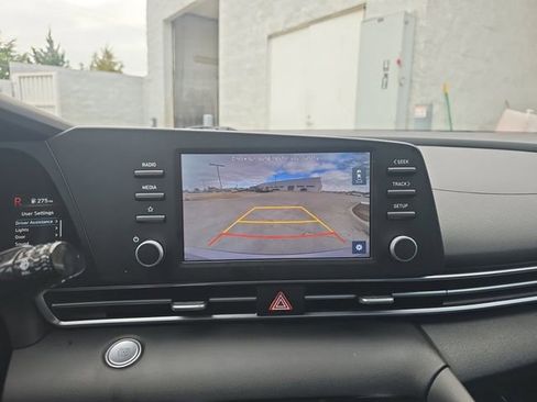 Used 2022 Hyundai Elantra SEL w/ Cargo Package image 9