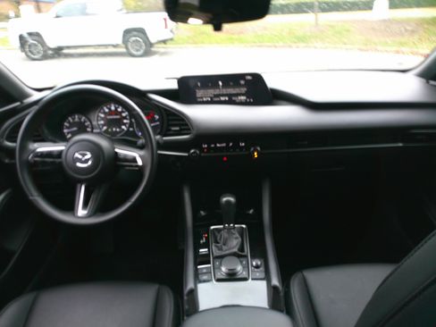 Used 2024 MAZDA MAZDA3 s image 31