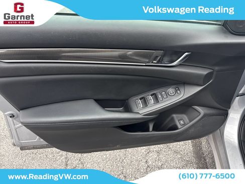 Used 2018 Honda Accord Sport image 11