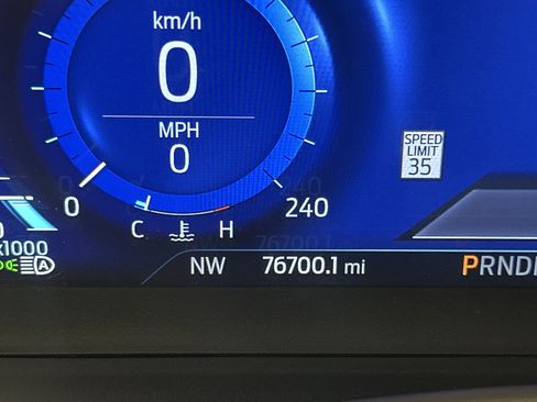 Used 2020 Ford Explorer Platinum AWD/4WD image 13