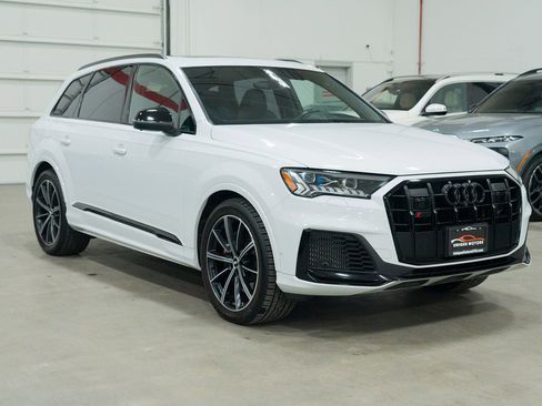 Used 2020 Audi SQ7 Prestige image 11