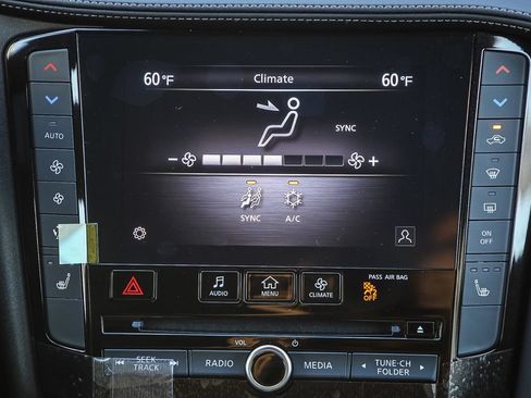 Certified 2025 INFINITI QX55 Luxe w/ Cargo Package AWD/4WD image 14