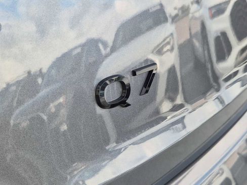 Used 2025 Audi Q7 2.0T Premium w/ Convenience Plus Package image 10
