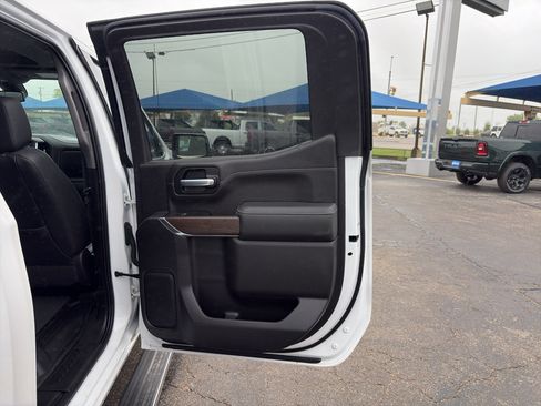 Used 2022 GMC Sierra 1500 Denali w/ Denali Premium Package AWD/4WD image 16