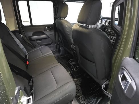 Used 2020 Jeep Wrangler Unlimited Sahara w/ Cold Weather Group image 17