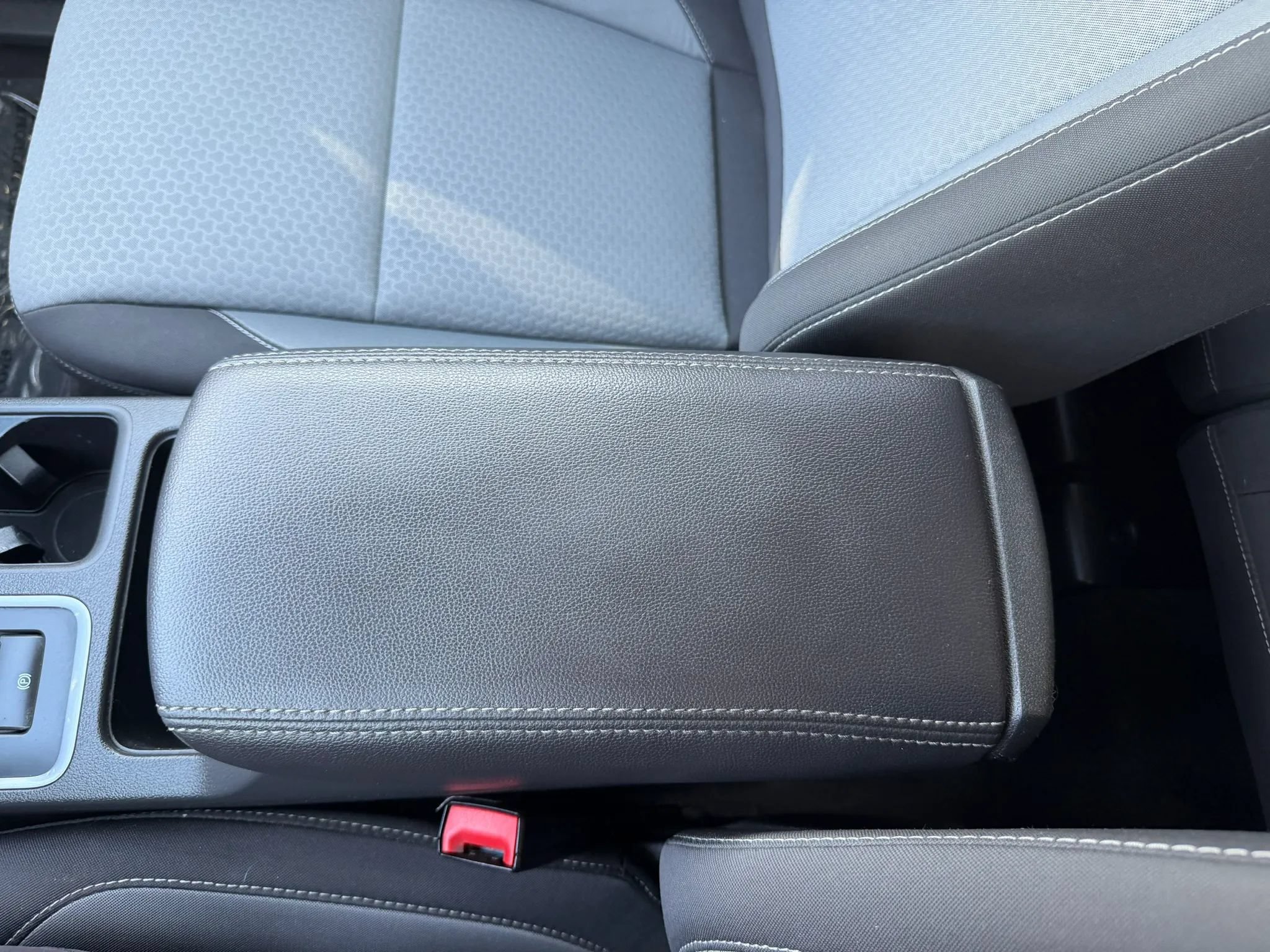 Used 2018 Ford Escape SE AWD/4WD image 30