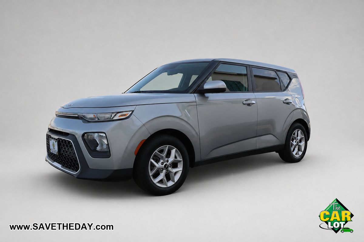 Used 2022 Kia Soul LX w/ Technology Package FWD image 4