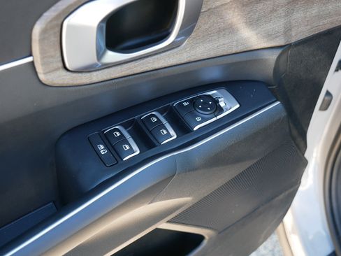Certified 2022 Kia Sorento X-Line EX image 19