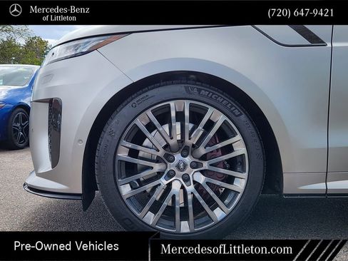 Used 2024 Land Rover Range Rover Sport AWD/4WD image 9