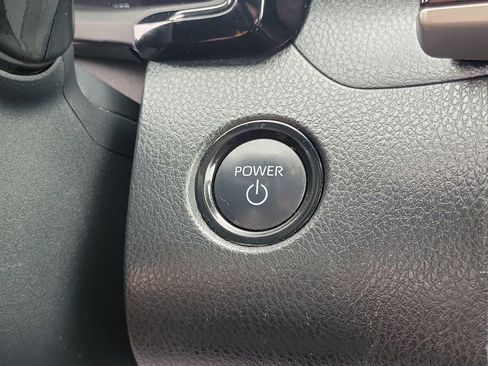 Used 2025 Toyota Camry LE FWD image 28