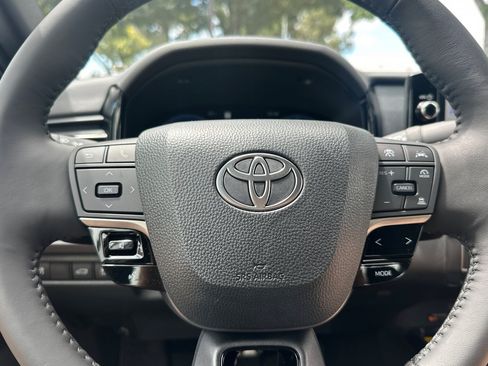 Used 2026 Toyota Camry XSE FWD image 27