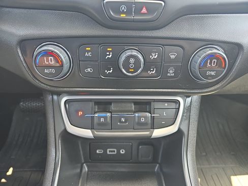 Used 2023 GMC Terrain SLE w/ Driver Convenience Package AWD/4WD image 34