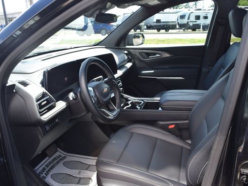 Used 2026 Chevrolet Traverse LT AWD/4WD image 13