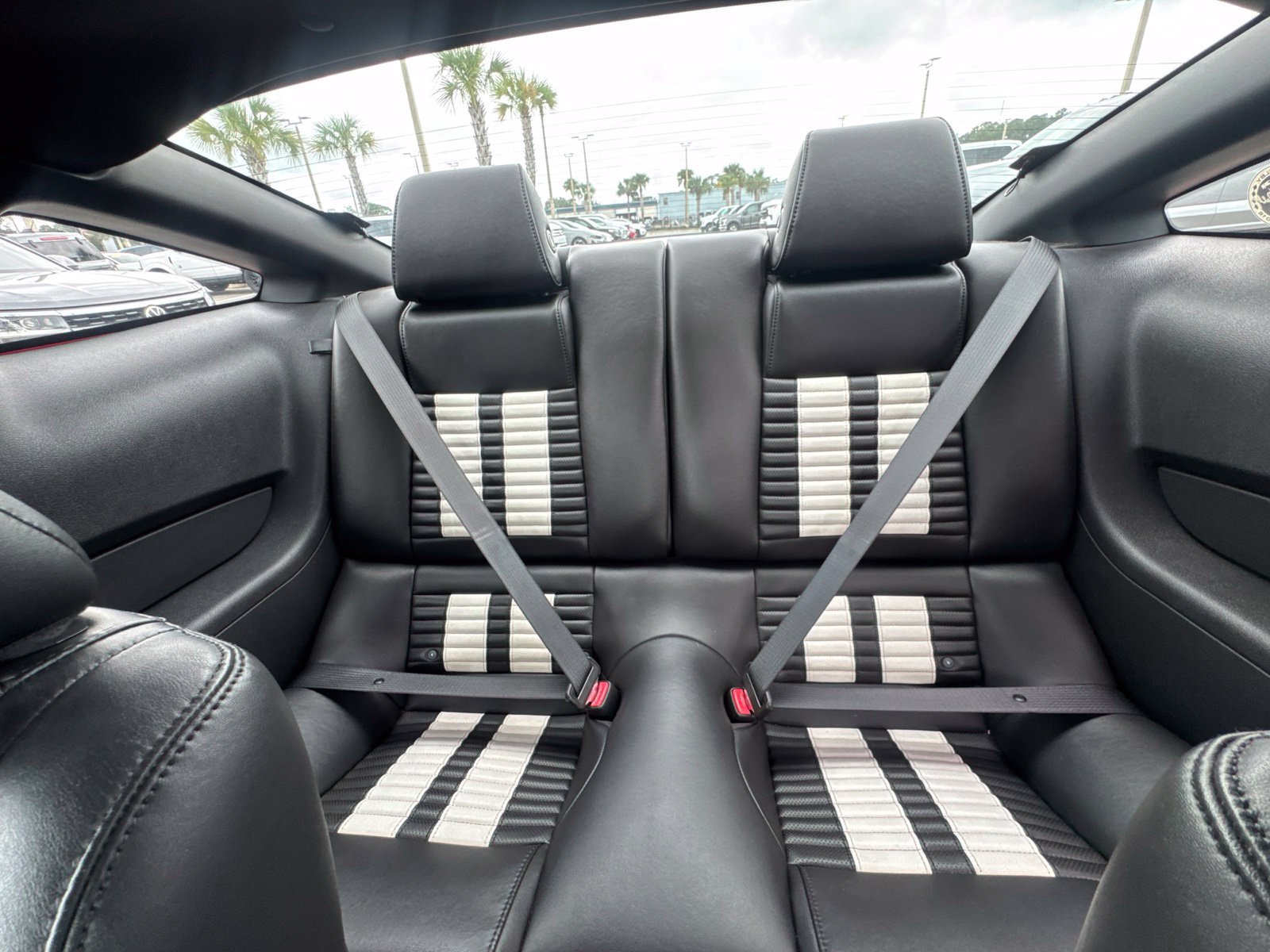 Used 2011 Ford Mustang Shelby GT500 w/ SVT Performance Pkg RWD image 16