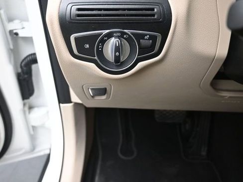 Used 2019 Mercedes-Benz GLC 300 image 15