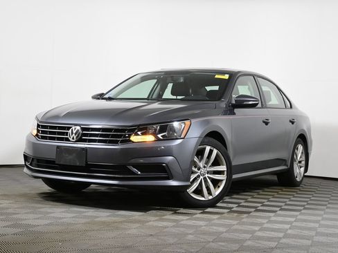 Used 2019 Volkswagen Passat 2.0T Wolfsburg FWD image 1