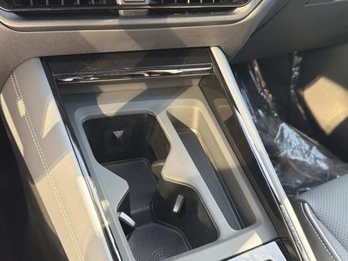 New 2026 Volkswagen Tiguan SEL R-Line AWD/4WD image 24